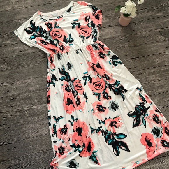💕 Floral short sleeve dress side pockets - Picture 3 of 5